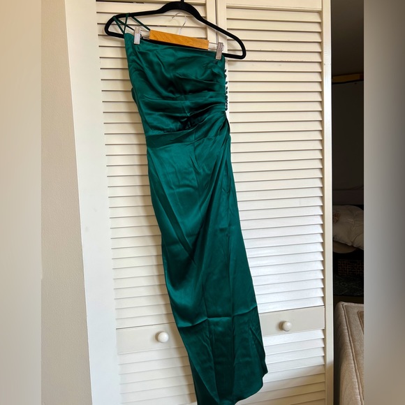 David's Bridal Dresses & Skirts - One shoulder petite emerald bridesmaid dress